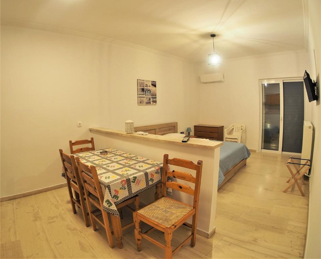 Bettys Rooms Paralio Astros Exterior photo